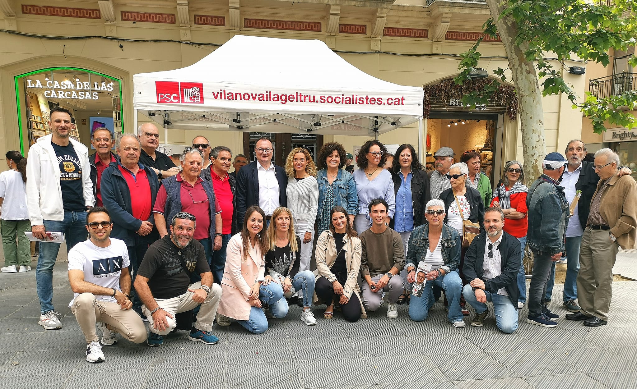 Meritxell Batet visita la parada socialista de VNG