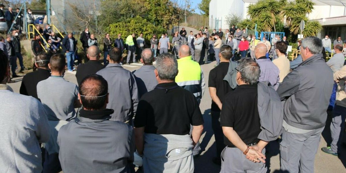 Reunió dels treballadors de Mahle a Vilanova i la Geltrú /EIX